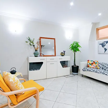 Casa Tomé De Sousa Pensión Rates